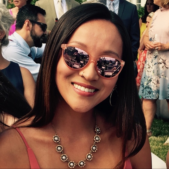 Meet your Posher, Emily - Picture 1 of 4